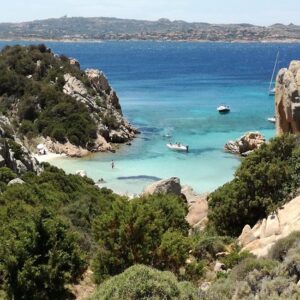 cala napoletana spiaggia isola caprera