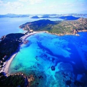 spiaggia due mari a caprera