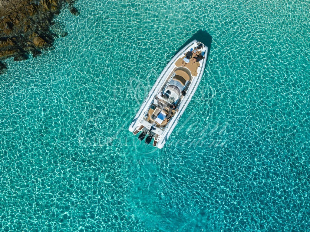 Emerald Freedom, private or shard boat tours to la Maddalena and its islands
