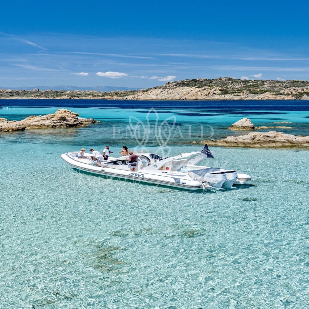 tour in barca isole maddalena sardegna